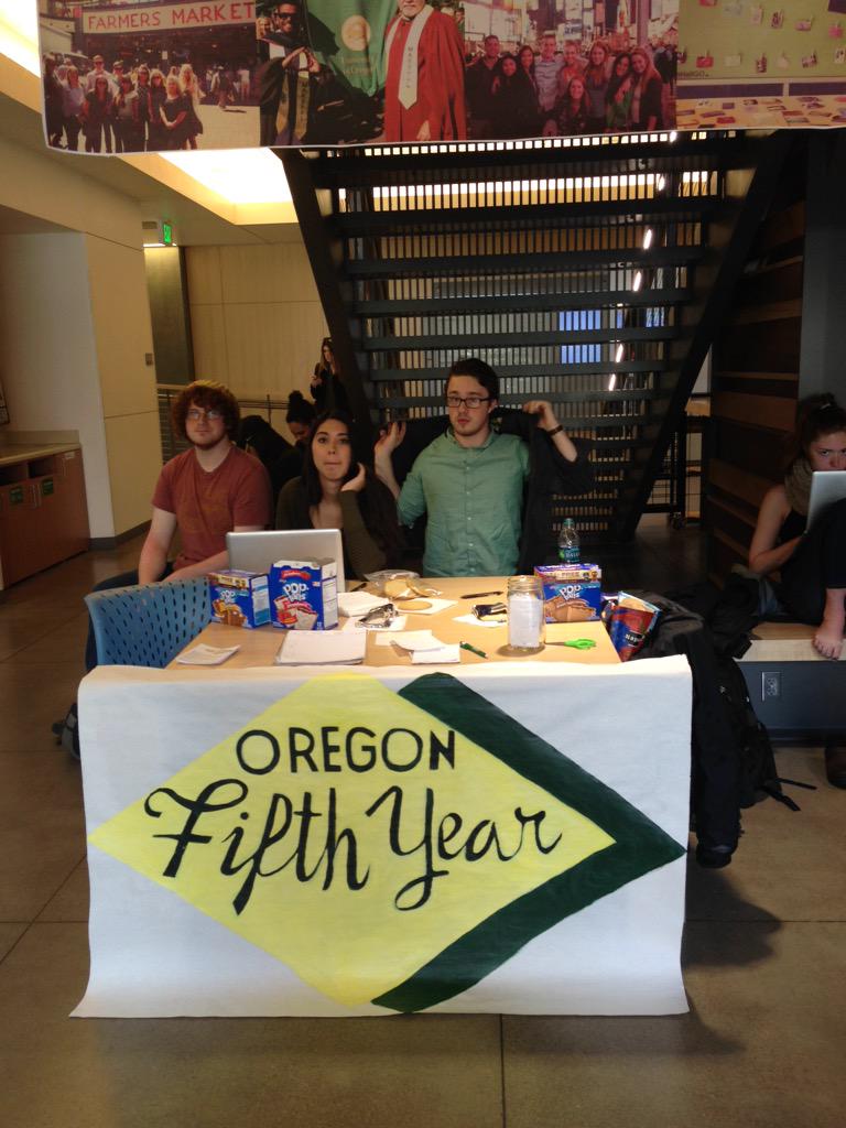 oregonfifthyear's tweet photo. Allen is popping #poptarts @KelloggsUS http://t.co/ZOr7rD5w0W