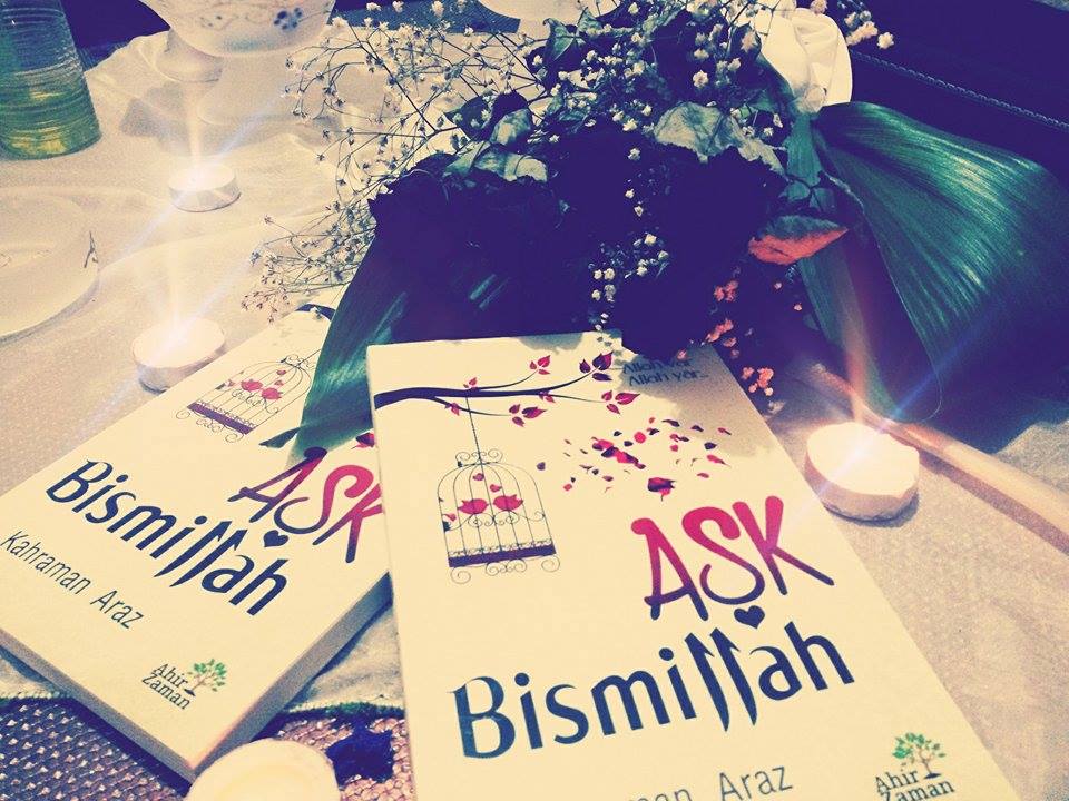 illa_hu's tweet photo. Aşk Bismillah'ı okumadıysanız internetten Kitap yurdundan sipariş verebilirsiniz (: http://t.co/4S2Yal8akQ http://t.co/Fvxp4hXiZ6