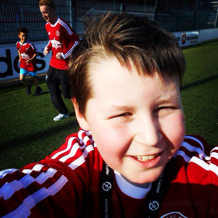 SimonaSmink's tweet photo. @playingforsuccess first day! Happy son☺️ http://t.co/rKSQlJkcyn