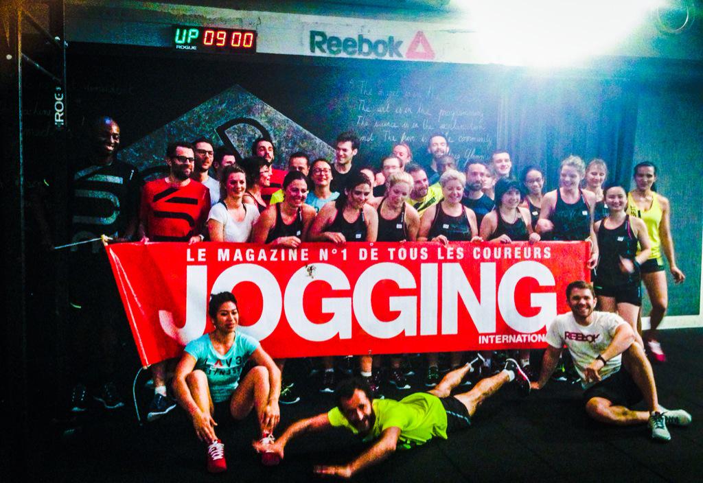 MariePoirier's tweet photo. Ce soir, c'était #joggingbreak @JoggingInter : session #crossfit @ReebokFR 👊#cardio #running #event #wod #zpump ⚡⚡⚡ http://t.co/LnKPgK0qvT