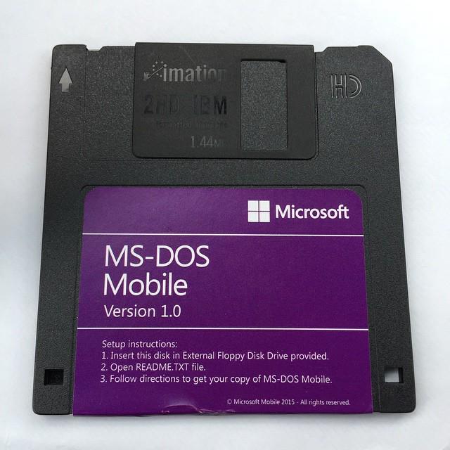 jjklee's tweet photo. .@_connects Haven't seen one of these in ages! #FloppyDisk #MSDosMobile #Nostalgic #3dot5MB #MicrosoftMobile http://t.co/hD4vVzqR6m