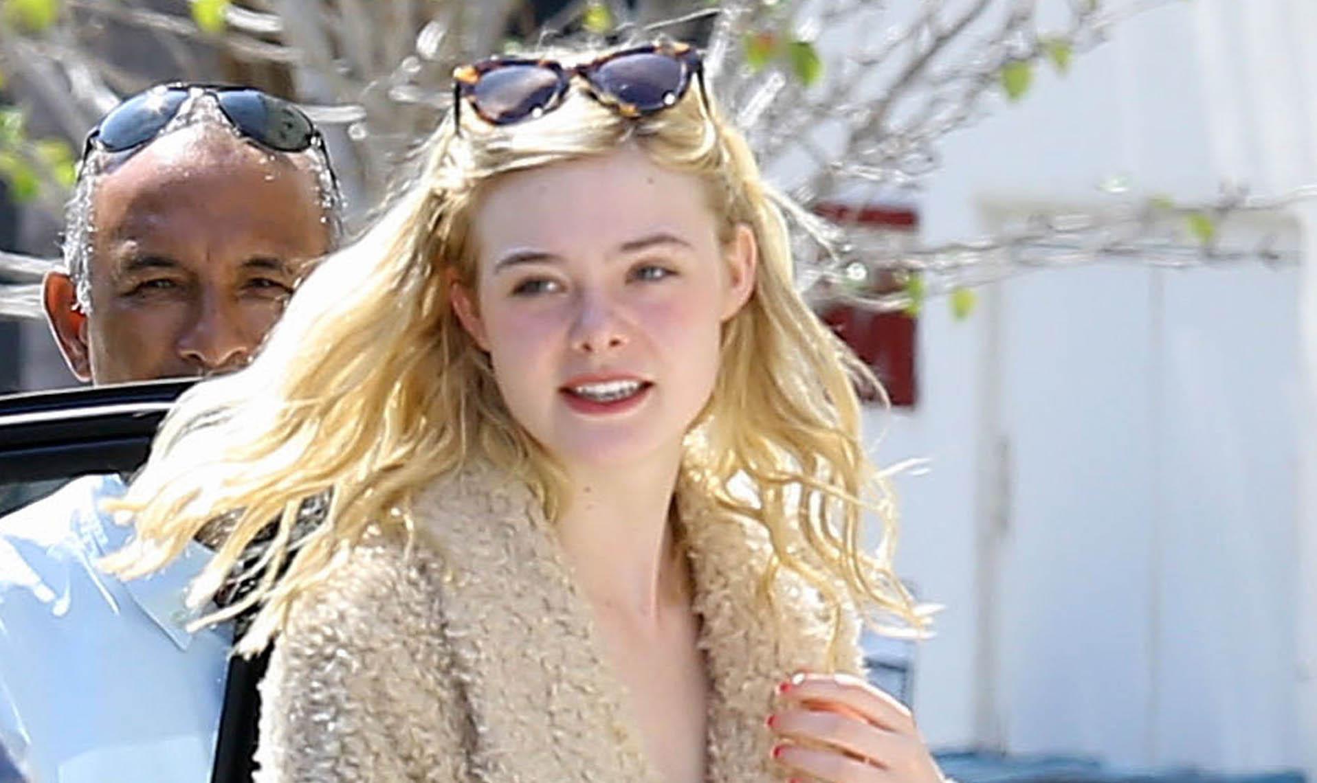 Happy Belated Birthday Elle Fanning! She turned 17 last week:  