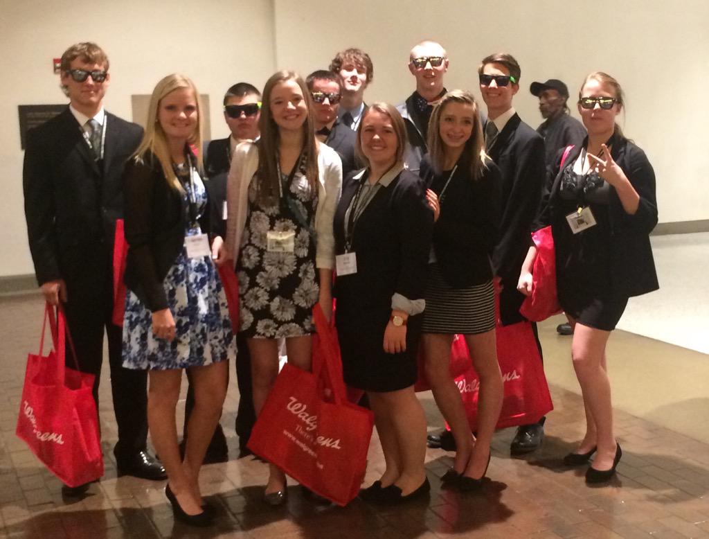 StephEmbry's tweet photo. @KevinGLowery LHS students enjoying the career fair #futureleaders http://t.co/hWzuTRXaJ7