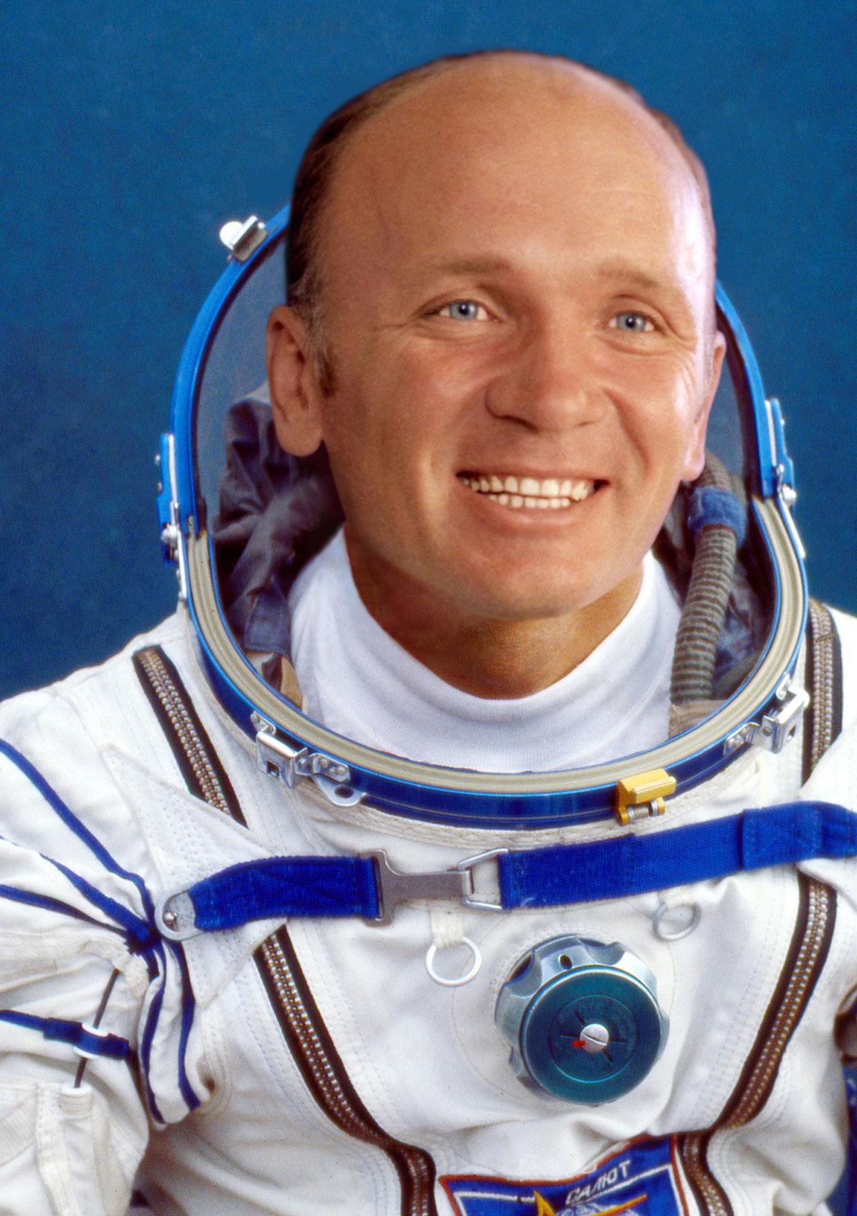 Happy birthday to Soviet cosmonaut Valentin Lebedev, born on April 14, 1942 in Moscow, 