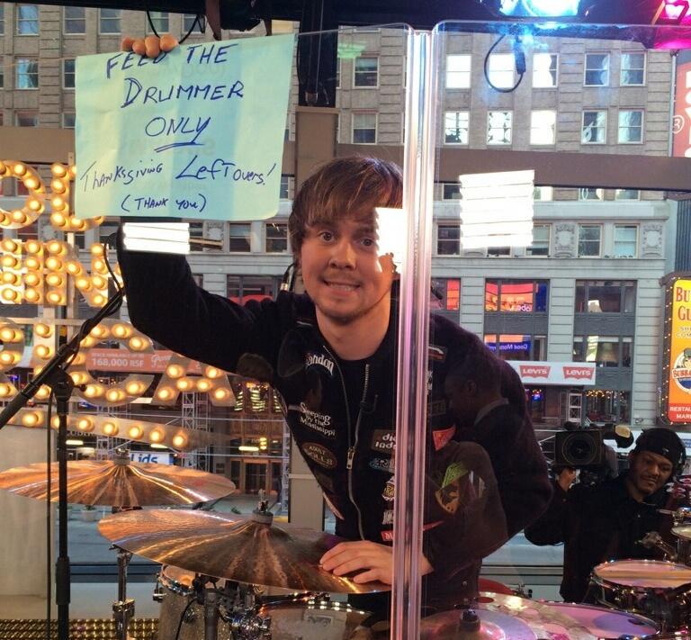   happy birthday to you... Happy birthaday Ellington Ratliff, happy birthday to you, love you... 
