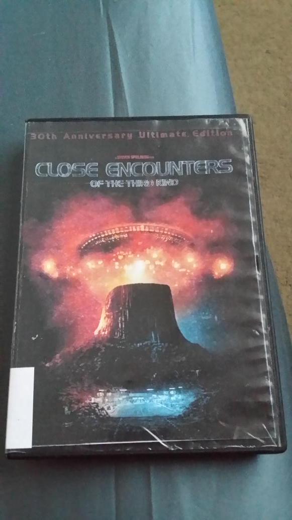 AdamRhoades13's tweet image. Because every kid should see this movie while eating mashed potatoes with his Dad... #closeencountersofthe3rdkind