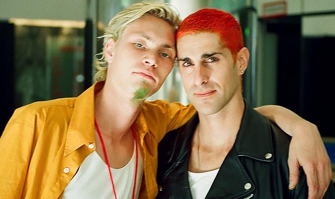 Happy Birthday Martyn LeNoble (Porno for Pyros)     