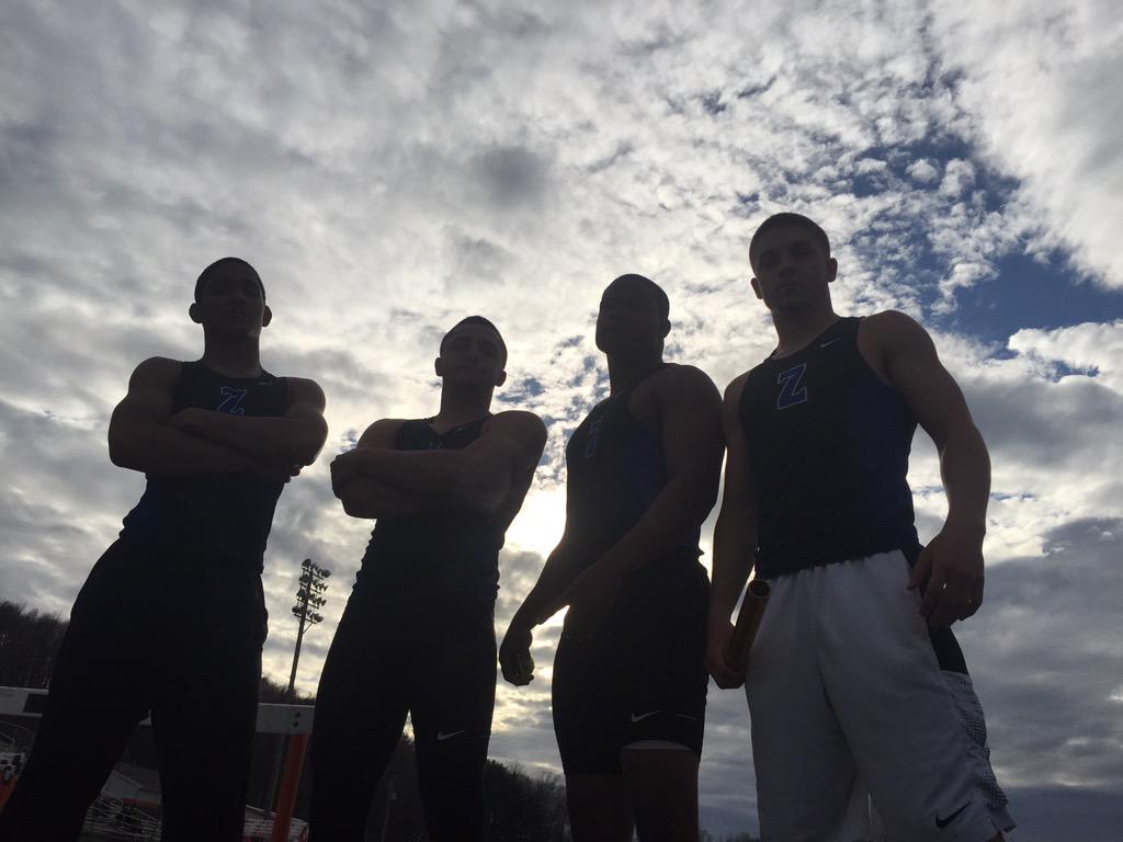 mrsburkhart_zhs's tweet photo. Shoutout to our boys' 4x100m relay team on getting 1st tonight! #fastin15 🏃💨☝🏽 http://t.co/UoTQ6PpCW5