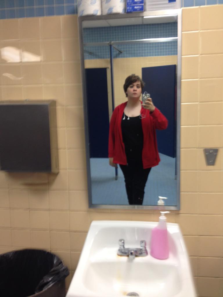 aerosprayMG's tweet photo. reposts the look from today with the proper tags: #WalkInRed #WalkInRed2015 #ActuallyAutistic #agenderangels http://t.co/doD1H7GI6D
