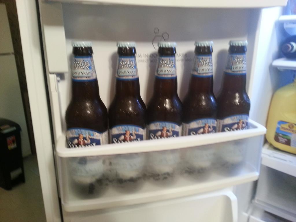 kbjohnson90's tweet image. If beer comes in a pack of 6 and the fridge holds 5, how many beer(s) does @kbjohnson90 drink now? #mathWordProblems