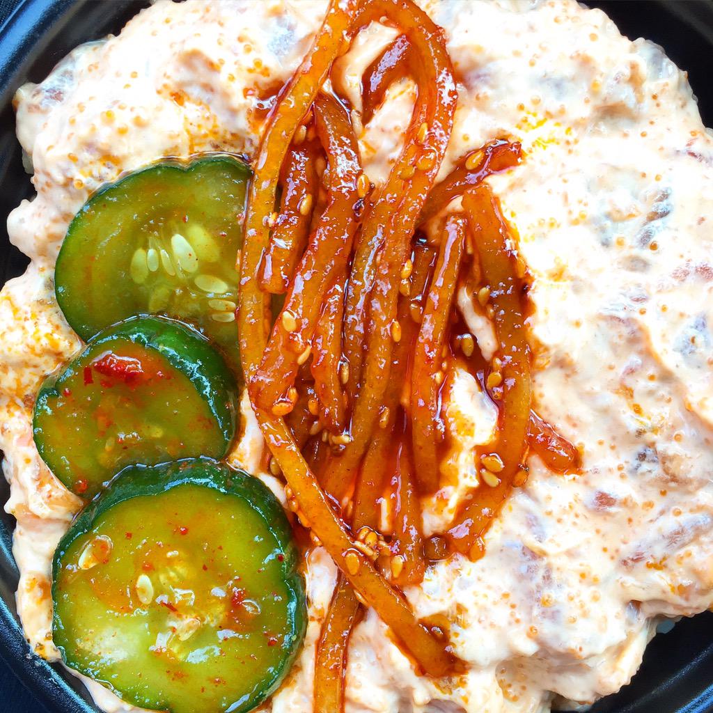a_ngelbbyy's tweet photo. First time trying #LocalCravings spicy ahi bowls. Soooo Ono! Only $7.84 http://t.co/fmYFe1bN4D