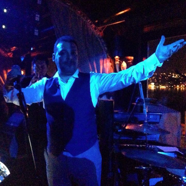 GKimsesizcan's tweet photo. Sen sakın #Kuş'lara uyma! 
#Yaşar ✌️;) 
#AkustikGeceler #Albüm (@ Club Albüm - @clubalbum) https://t.co/iGM5nJwrsv http://t.co/zipUXmL4Ml