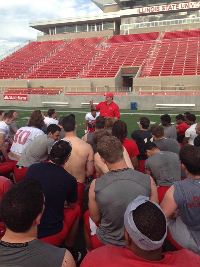 RedbirdFB's tweet photo. Post practice talk from Coach Spack after practice No. 9 of #SpringBall15 http://t.co/S58Aa35E1T
