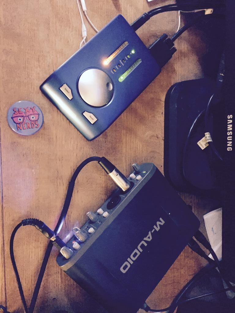 MrOldMan9000's tweet photo. Sayonara #Fasttrackpro. Hello #RMEbabyface. thanks for 5 great yrs of recording. #DIY http://t.co/geyEa28b5T