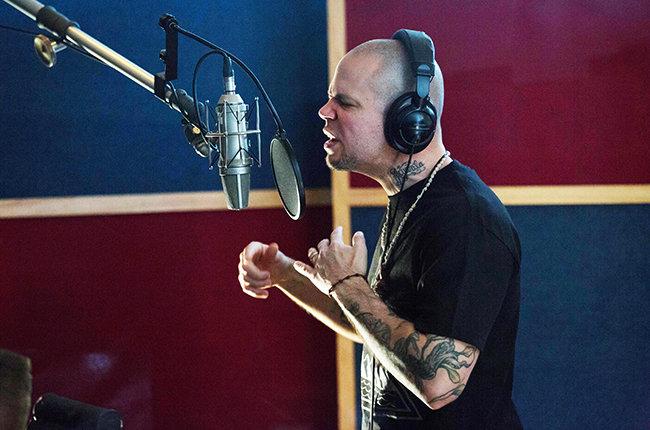 billboardlatin's tweet photo. Watch @Calle13Oficial's René Pérez sing @ESPN anthem for Pan American Games: http://t.co/yLNhSh05cv http://t.co/oRmq1z9kG9