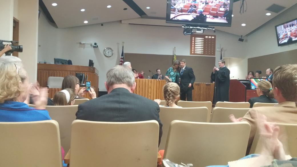 alyvandyke's tweet photo. #topeka council welcomes and swears in 4 new members: Sandra Clear, Jonathan Schumm, @BrendanJensen &amp; @coenfortopeka http://t.co/cEnCtcsuhu