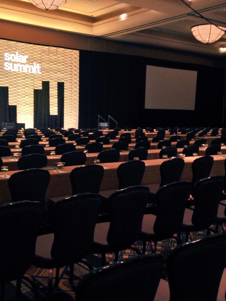 Stphn_Lacey's tweet photo. The calm before a barrage of solar information at #GTMSS2015. http://t.co/JeGd9BAnGg