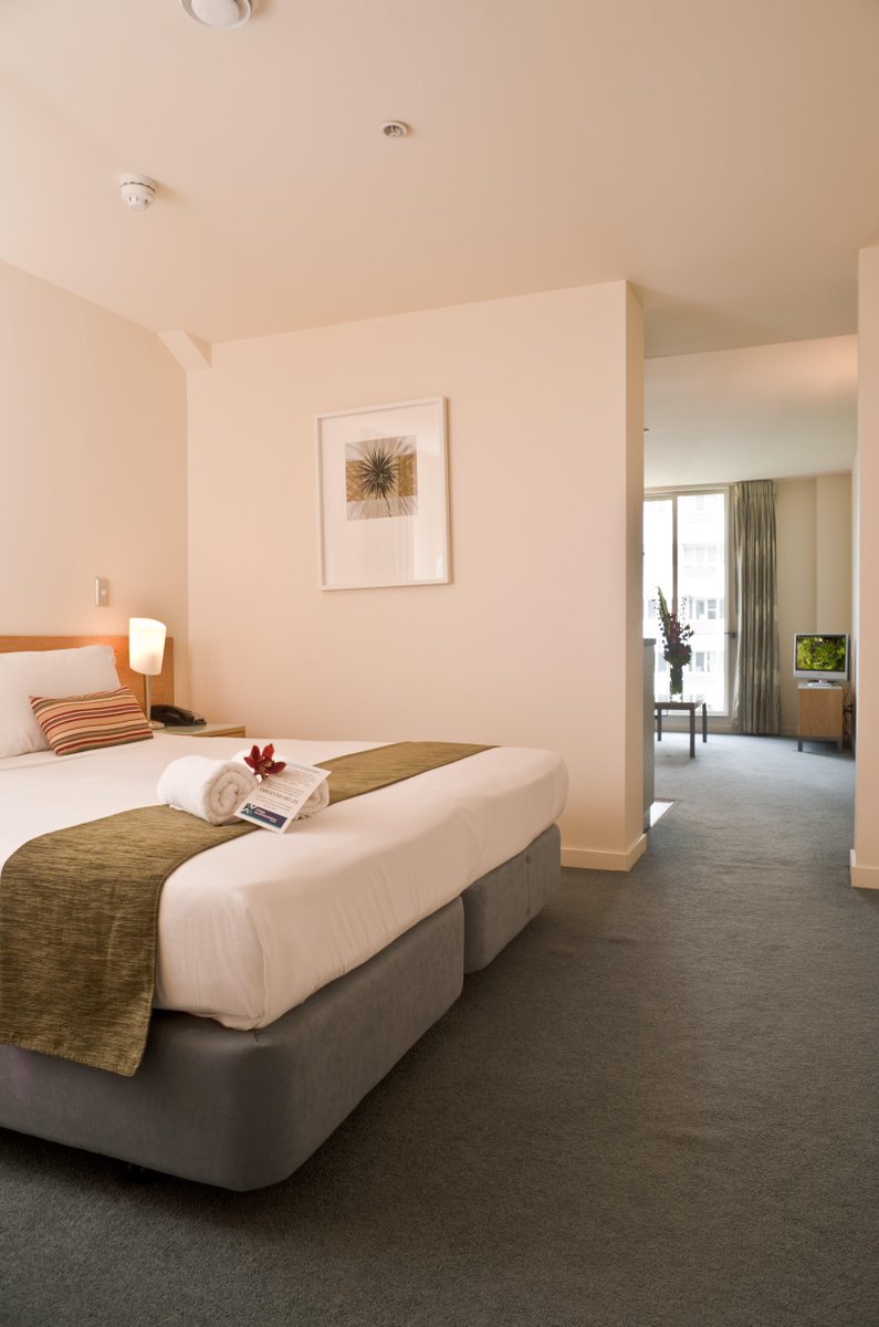 AsteliaNZ's tweet photo. Travelling to #Wellington is your choice, how you sleep is our focus. Book a stay at Astelia: http://t.co/fIL8Jfyt5t http://t.co/mngNcnN1Gy