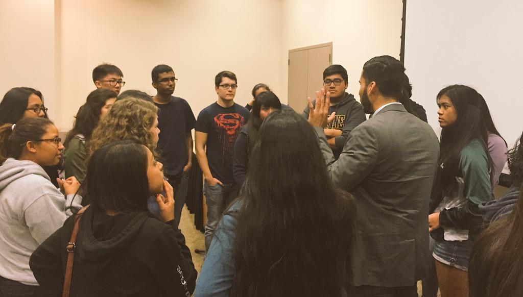 Great event tonight <a href="/RoadtripNation/">Roadtrip Nation</a> #whynotus and great conversations with first gen college students!