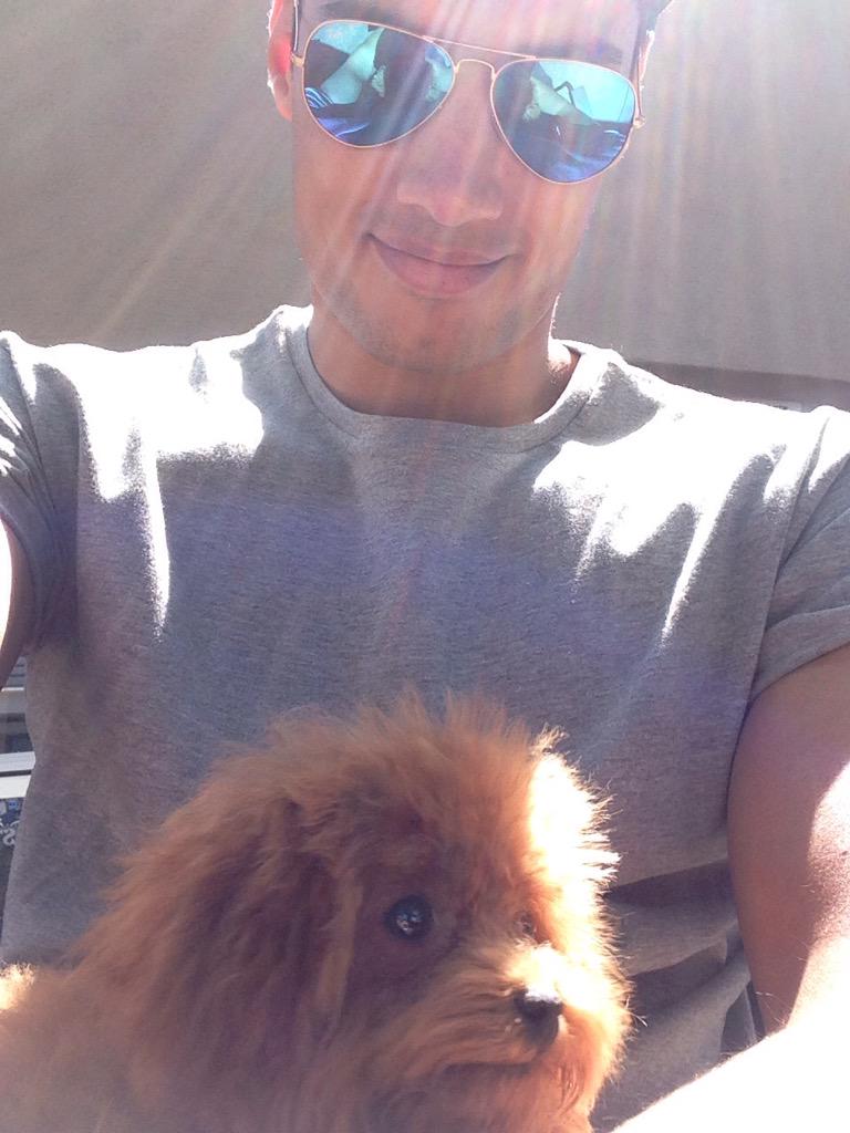 SivaKaneswaran's tweet photo. Chillin with the new addition http://t.co/0cO7VtNPab