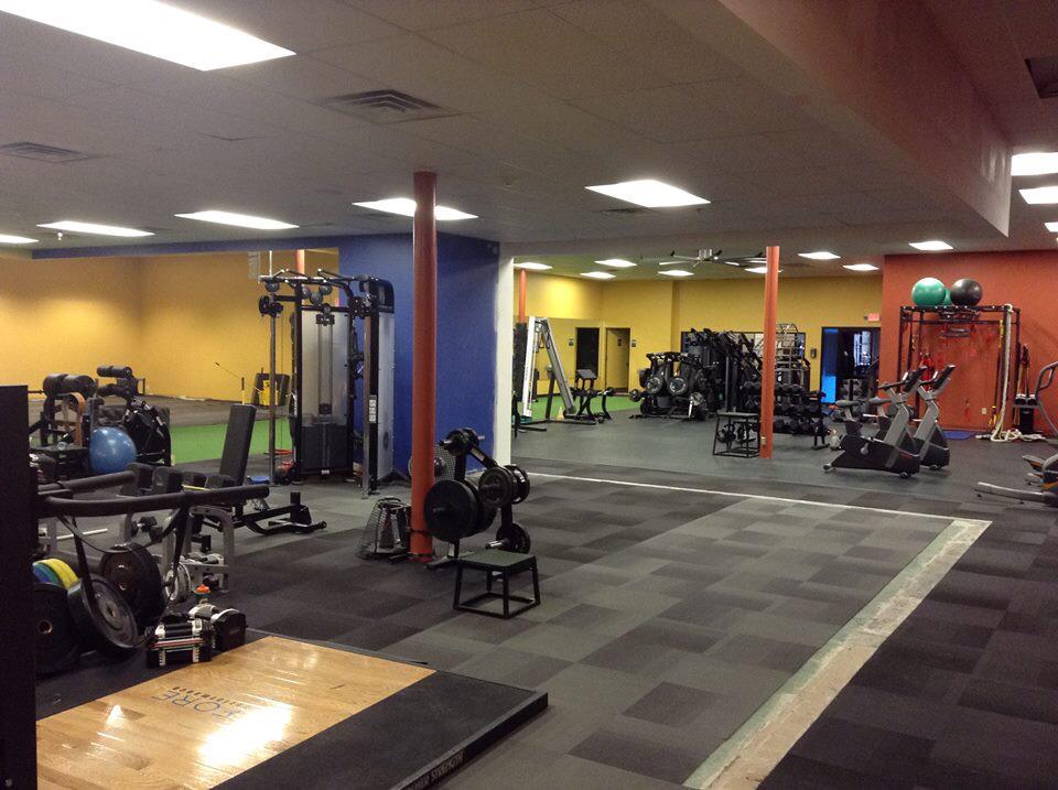 Bleipold1's tweet photo. #leipoldgroup in progress expansion of Fore Performance. #fitness #ryansteenberg #killingitdaily http://t.co/Y9Jj18MIy7