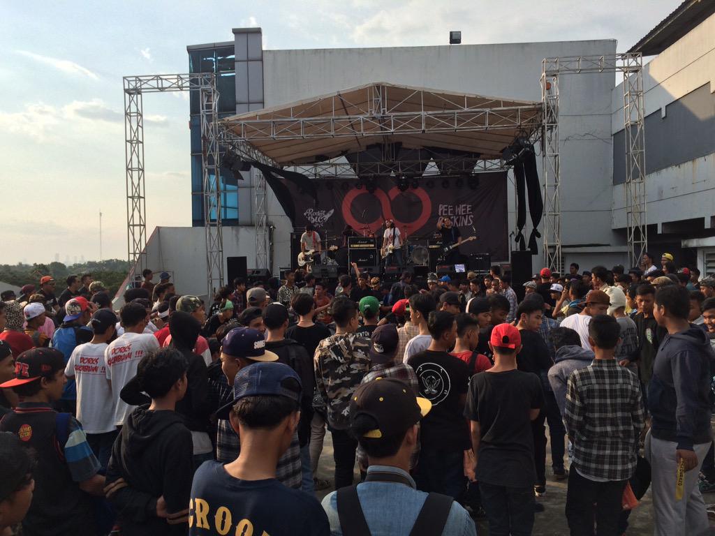 ReeZOhMighTy's tweet photo. Yesterday madness PeeWee Gaskins 8th Birthday @youdaTRS @YamahaCommAudio http://t.co/b1LvB0NVNs
