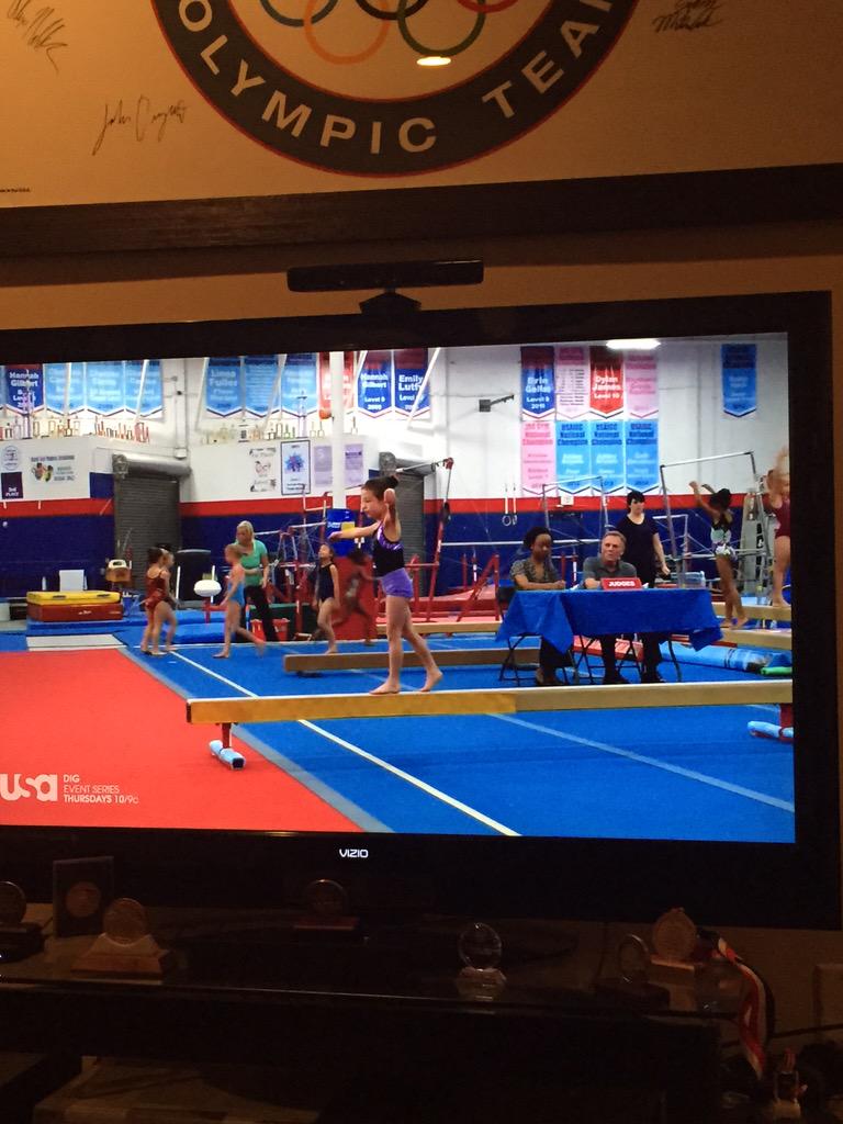 jake_dalton's tweet photo. Watching @ModernFam and they have gymnastics? #thatswhatsup @USAGym http://t.co/Da7OUEyK1n