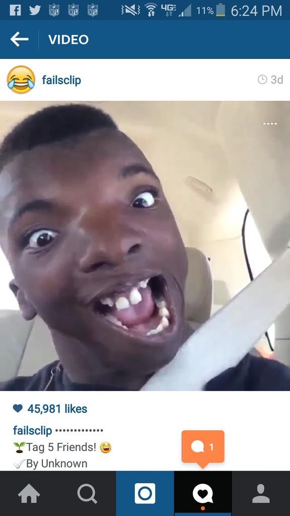 xtinctace's tweet image. I open up my instagram and first thing i see is this lol