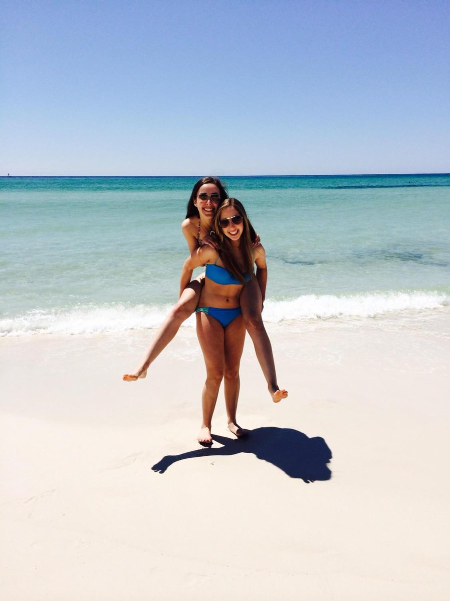brookesarah98's tweet photo. Happy birthday @lillzbillzz!! Love you so so much! Hope you had an amazing day filled with everything you love😘 http://t.co/1EP5KB0ZDe
