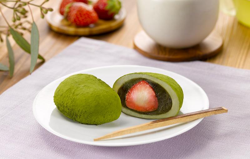ローソン على تويتر ローソン 餅 抹茶餡 苺 が合わさった ウチカフェ 苺抹茶大福 が新発売 フレッシュな国産苺のさわやかな酸味と 抹茶餡のほろ苦い味わいが楽しめる和スイーツです Http T Co Bap3gcxhop Http T Co 4fpp46crtr
