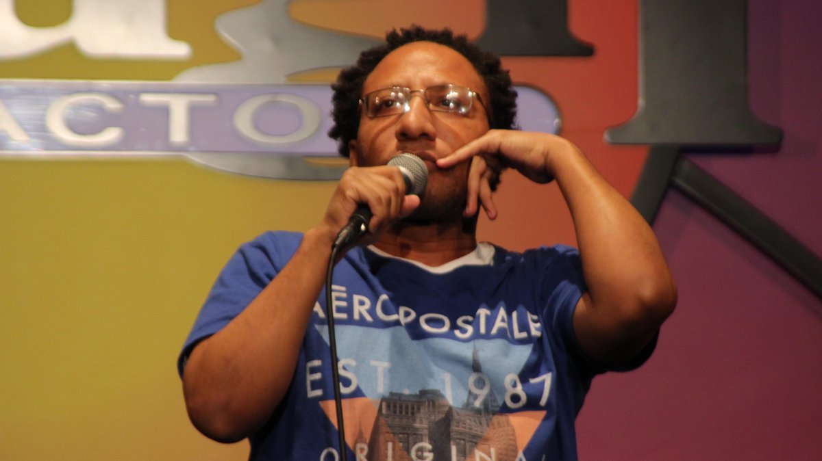 LaughFactoryCHI's tweet photo. The hilarious @Marcisfunny is always one step ahead of the cops! #ASAPFoundation #BestOfChi http://t.co/zCbXI6JLGR