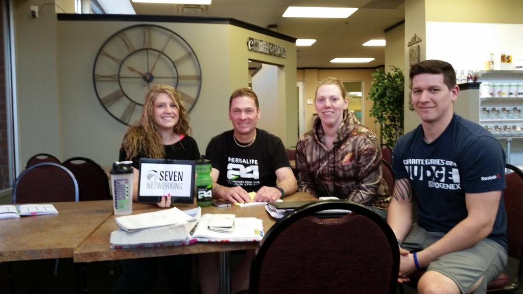 Laura_Rike's tweet photo. #sevennetworking #elkriver #elkrivermn http://t.co/nCImxCLnUN