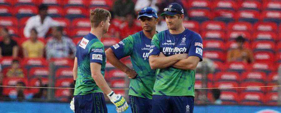 '<a href="/stevesmith49/">Steve Smith</a> is on par with AB,Virat when at his best'- <a href="/ShaneRWatson33/">Shane Watson</a> tells <a href="/ShirinSadikot/">Shirin S</a> iplt20.com/news/2015/feat…