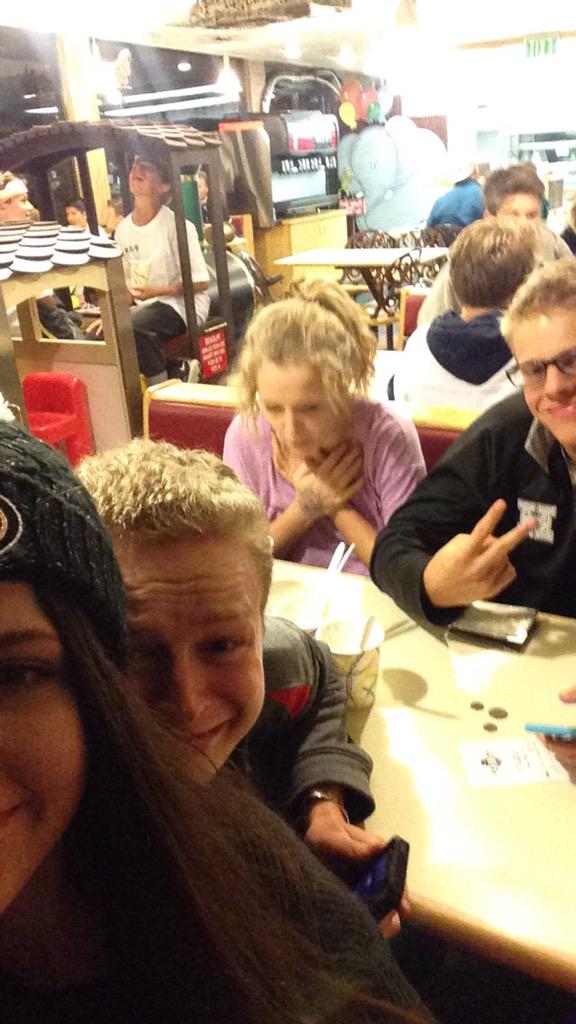 Ellie7107's tweet photo. Fav if worried about Annie http://t.co/UKwnOG1Nc1