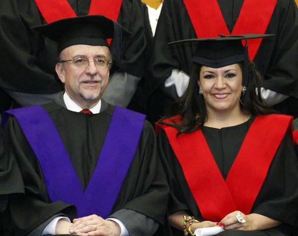 monicabanegasc's tweet photo. Un orgullo haberme graduado en @UAndinaEcuador #MagisterDerechoConstitucional 3/3 http://t.co/1WJLBjCuny