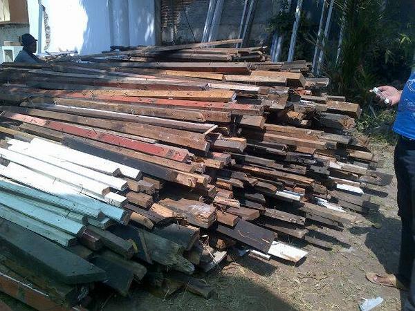 Jual Kayu  Jati Bekas  Bongkaran Rumah  Sekitar Rumah 