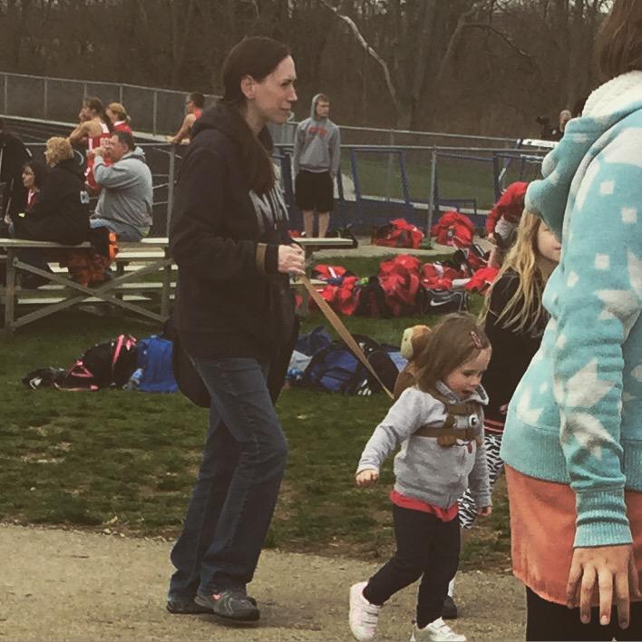 coachdanmoore's tweet photo. @lynettemoore73 Some people just parent a little different than I would...#caninecontrol #leashed http://t.co/QQl0L20kBK