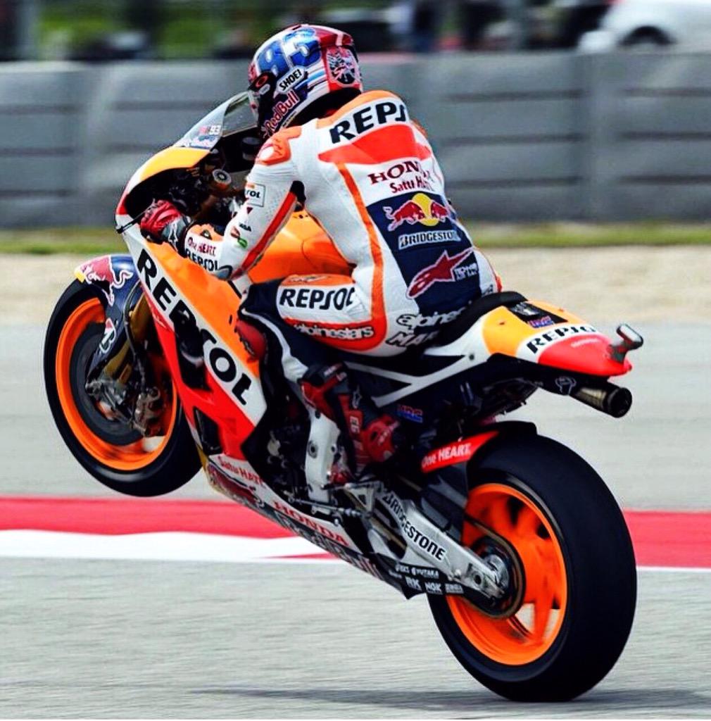 RenaJ76's tweet photo. #WheelieWednesday @marcmarquez93 #COTA2015. Have a great day everyone!! #ArgentinaGP this weekend. Can't wait!!✌️👍✊ http://t.co/CyTRHsArim