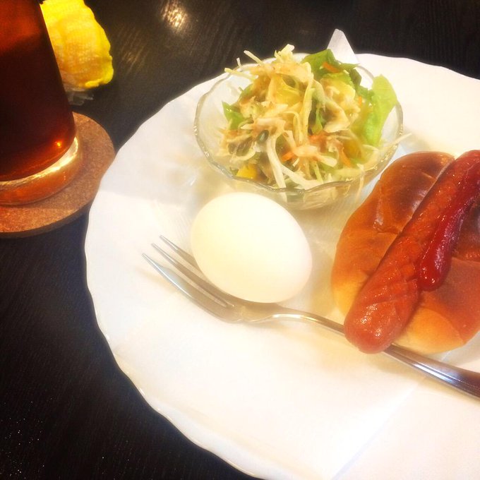 友達とモーニング食べて お家でごろごろ♡ ちょっとお昼寝しよ〜！ http://t.co/5j6gKaKhNB<a href="/tag/%E3%83%9F%E3%83%8A%E3%83%9F"class="tags"><span>#ミナミ</span></a><a href="/tag/%E3%81%8A%E8%8C%B6%E3%81%AA%E3%81%86"class="tags"><span>#お茶なう</span></a>