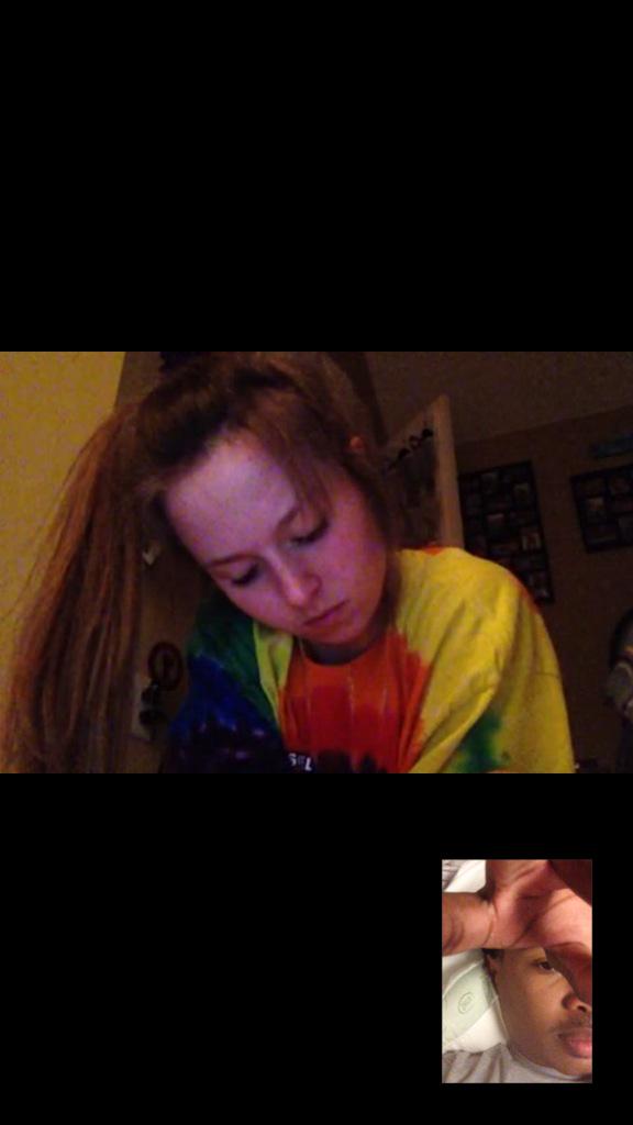 justdoin_me3's tweet photo. Look how cute my girl is studying hard πππ #HardWorkPaysOff #StudStudent @theG_21 http://t.co/SM3NzM0Xt4