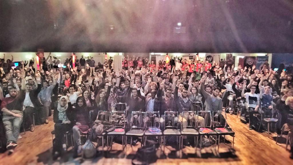 ThePhoneographr's tweet photo. Loved @Student_Summit Thanks to every single one of you#studentsummit15 #LifeIS http://t.co/A4X5zvUbd3