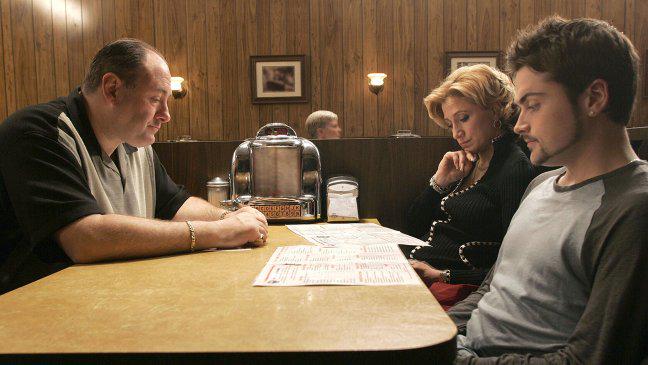 THR's tweet photo. David Chase Gives In-Depth Explanation of #TheSopranos Final Scene http://t.co/7tbtkThrTM http://t.co/NHRDoGN7KX