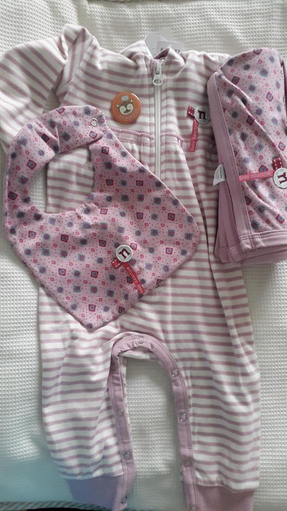 fmsdesai's tweet photo. @naartjiekidsSA it's still too big for my baby. Ordered ahead for winter #lovenaartjie http://t.co/hk9DVb39CT
