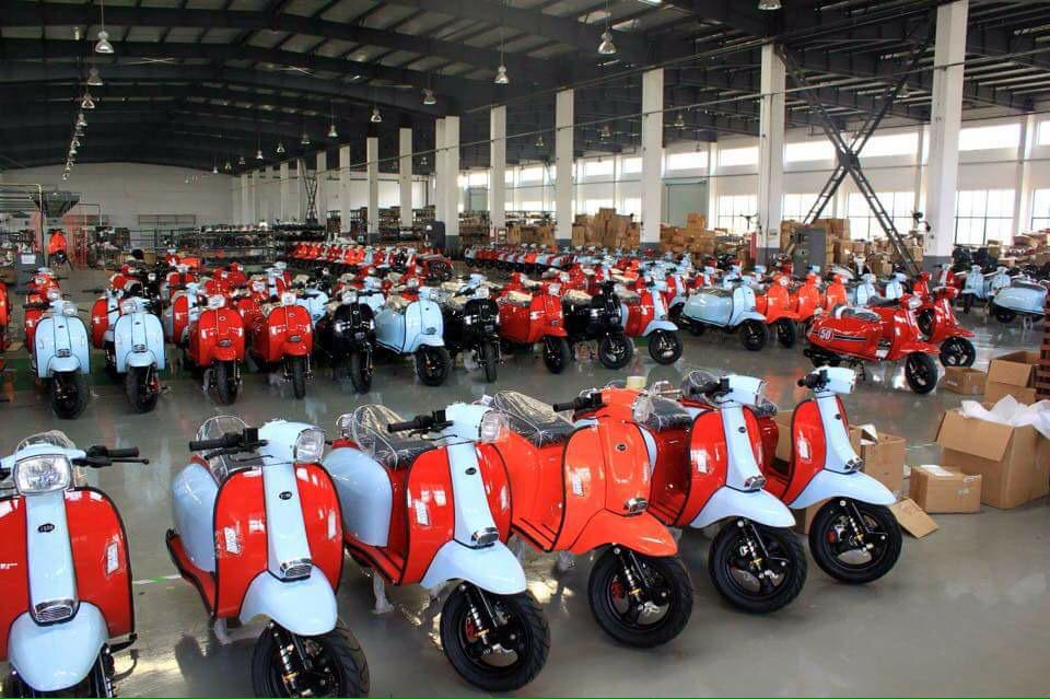 scomadiclub's tweet photo. @scomadiscooters @scomadiclubgb @scomadiclub Hanway factory in China. http://t.co/MIHSQmpcE3