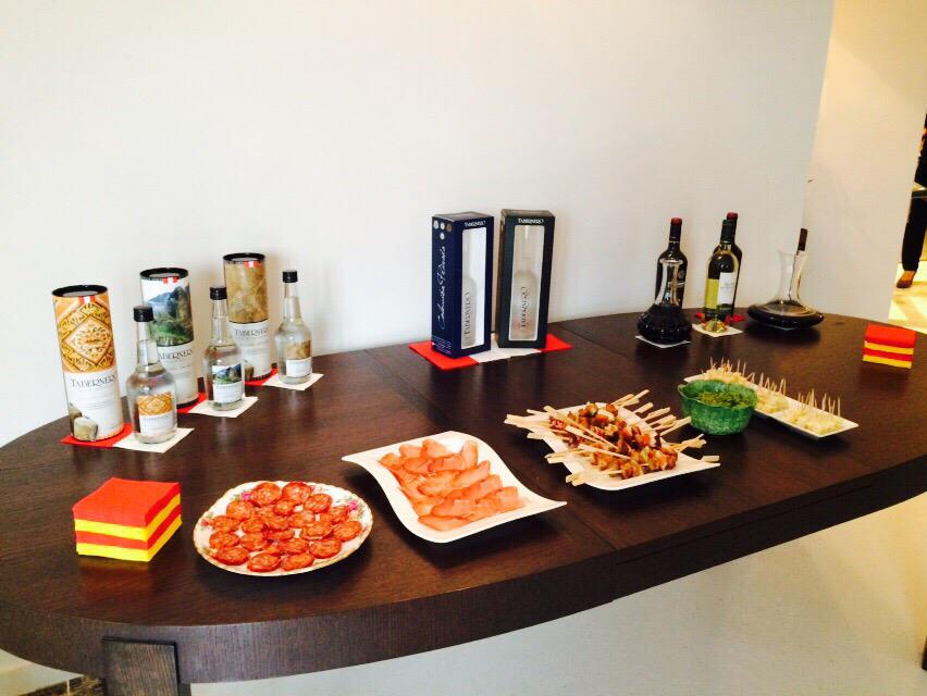 SharingTheBest's tweet photo. A selection of #Tabernero #pisco and #tapas served to the family at our #Spanish home the other evening http://t.co/mBtliCvLvg