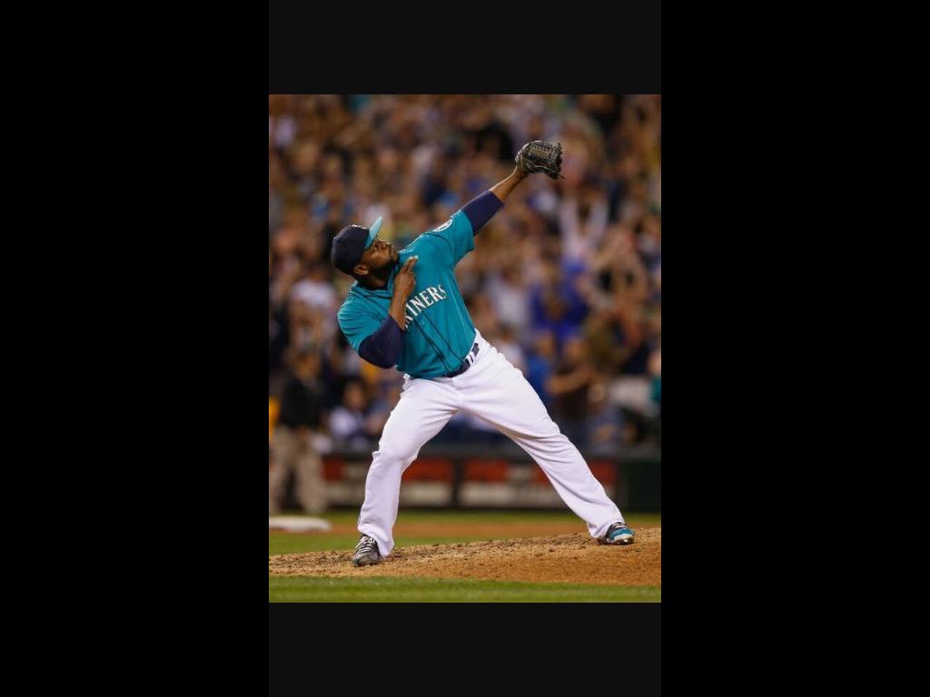 BRAAAVOX's tweet photo. Dodgers win and we don't have to be witness to Rodney's arrow pointing. #SweepSeattle #NoArrow http://t.co/jKlRbCu9Wv