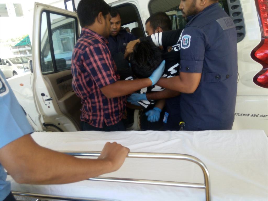 MideyMids's tweet photo. #NewsUpdate 
City park gai maruvefai ovvaa fenunu zuvaanaa #IGMH ah genesfi |
http://t.co/rVBPJGkEeu
