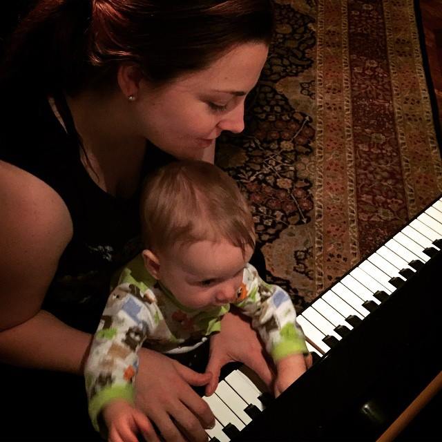 Evanescence Crew on Twitter: "Amy Lee &amp; her son, Jack Lion Hartzler 💘  http://t.co/I9WlylJSUe" / Twitter