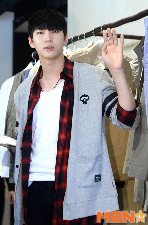 CCnXi3zWMAA7OMq.jpg:large