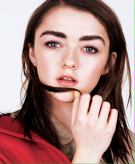 Happy birthday to maisie williams 